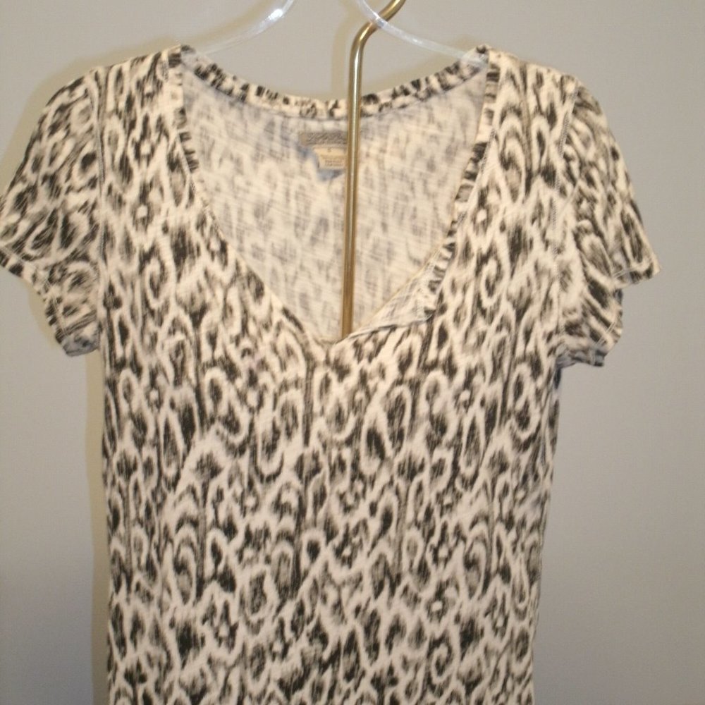 Women's clothing